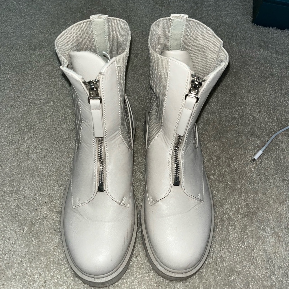 Lulus Small Platform Booties! Size US 7